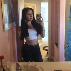 Meet your Posher, Leslie